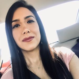 Meet your Posher, Juventina